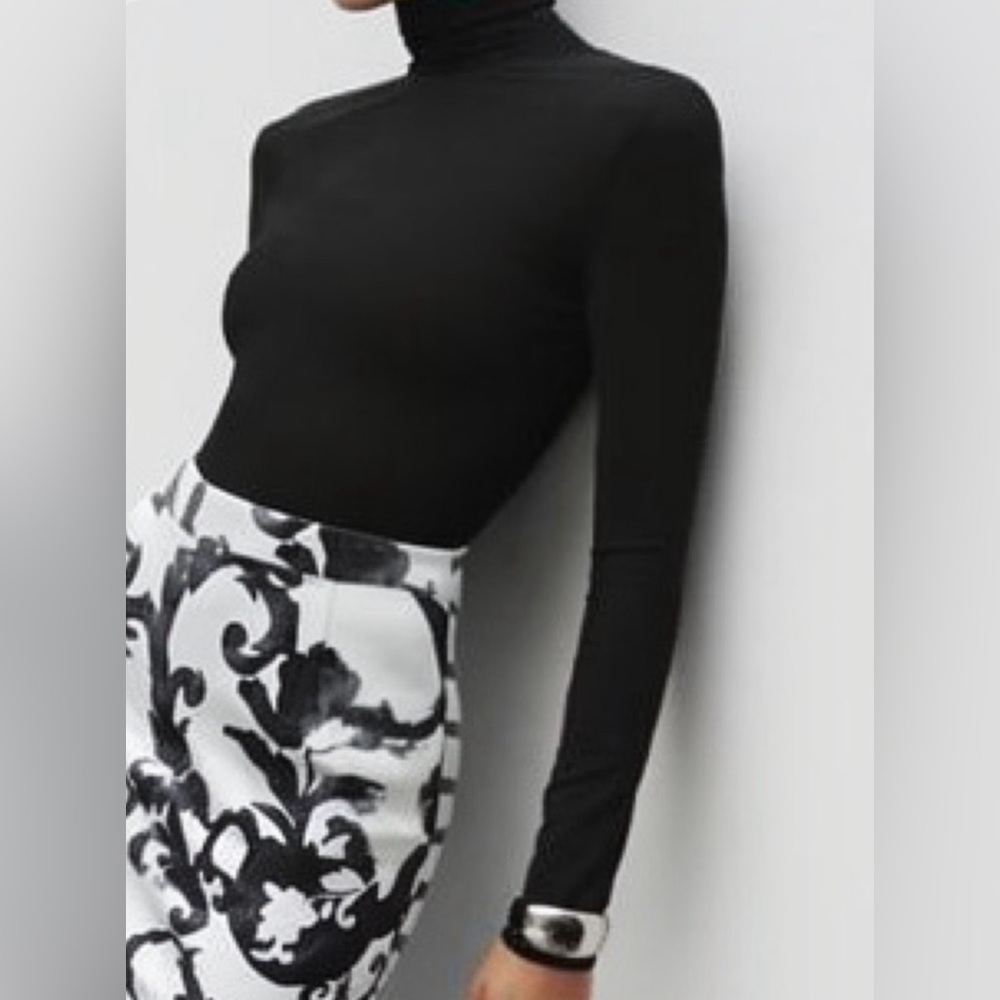 Moschino Black & White Printed Pencil Skirt